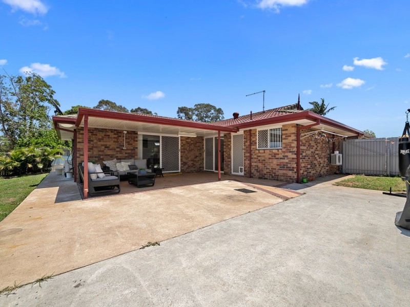 16 Brett Place, Wynnum West QLD 4178