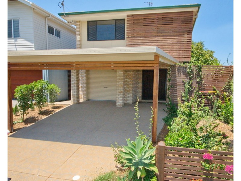 18 McCurley Street, Wynnum West QLD 4178