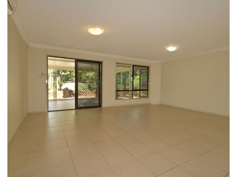18 McCurley Street, Wynnum West QLD 4178