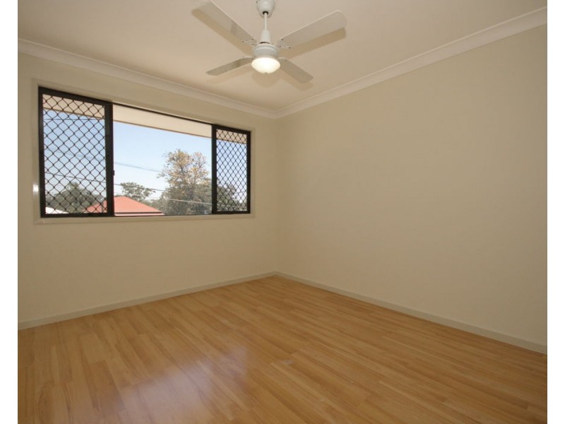 18 McCurley Street, Wynnum West QLD 4178