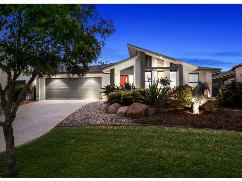 1 Nursery Place, Wakerley QLD 4154