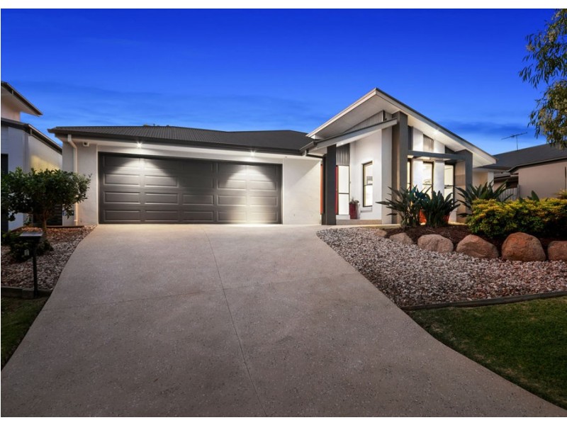 1 Nursery Place, Wakerley QLD 4154