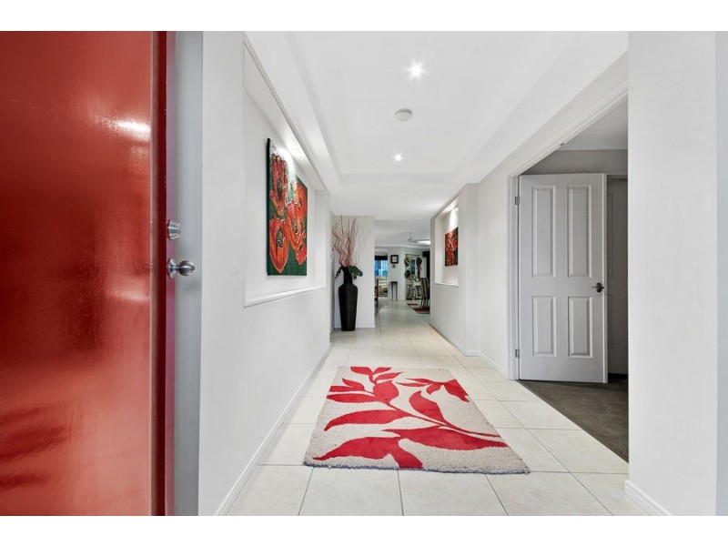 1 Nursery Place, Wakerley QLD 4154