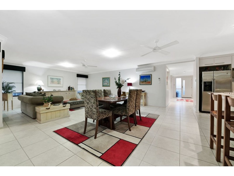 1 Nursery Place, Wakerley QLD 4154