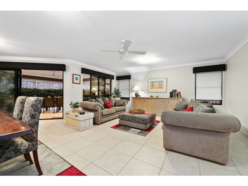 1 Nursery Place, Wakerley QLD 4154
