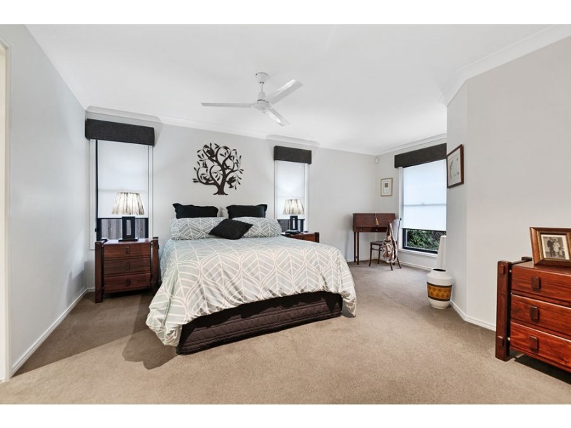 1 Nursery Place, Wakerley QLD 4154