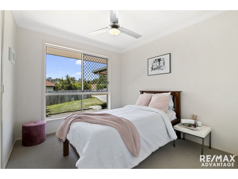 10 Mitchell Place, Belmont QLD 4153