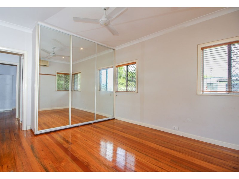 478 Tingal Rd, Wynnum QLD 4178