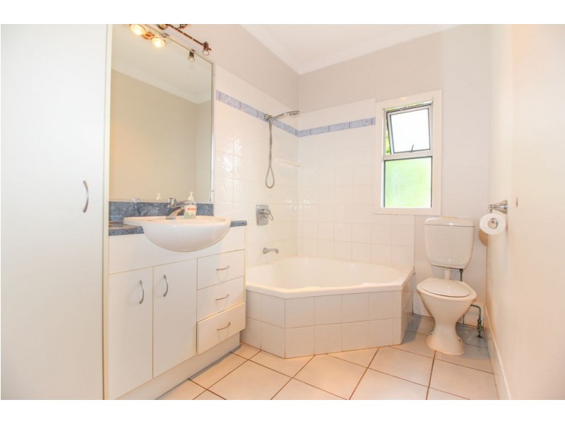 478 Tingal Rd, Wynnum QLD 4178