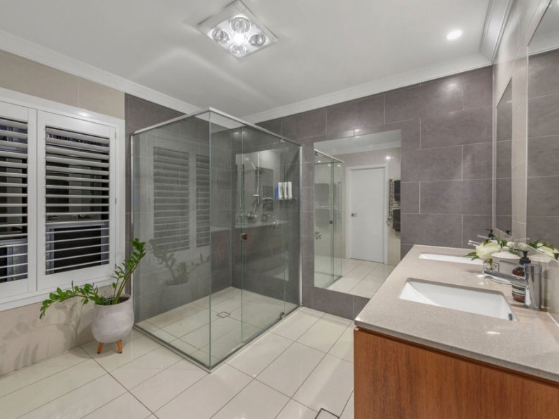 14 Feathertail Pl, Gumdale QLD 4154