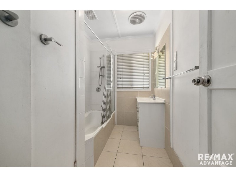 12 Katie Street, Wynnum West QLD 4178