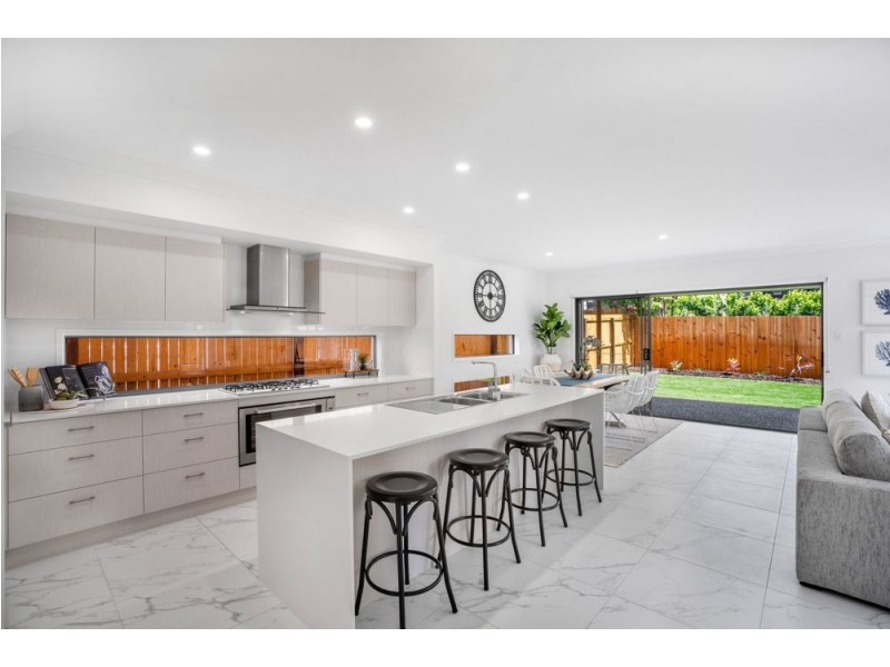 38 Carnation Road, Manly West QLD 4179