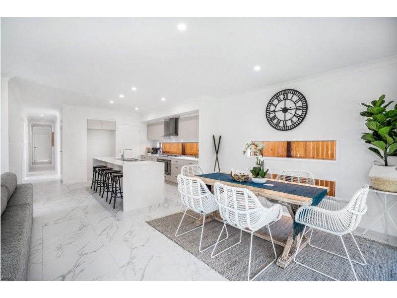 38 Carnation Road, Manly West QLD 4179