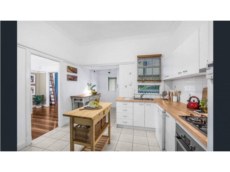 85 Sibley Road, Wynnum QLD 4178