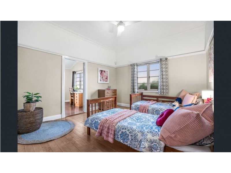 85 Sibley Road, Wynnum QLD 4178