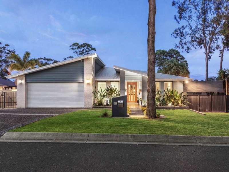 9 Senden Cr, Manly West QLD 4179