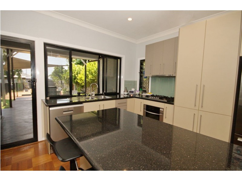 101 Chestnut Street, Wynnum QLD 4178