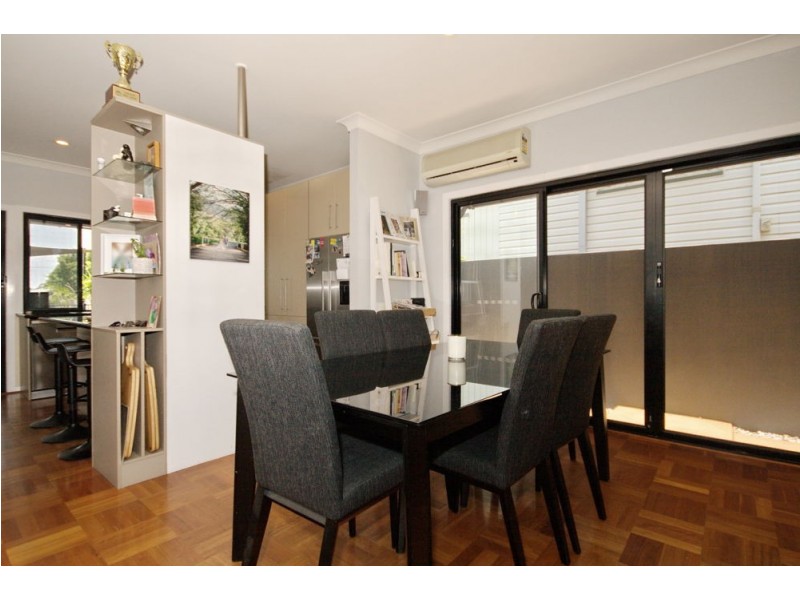 101 Chestnut Street, Wynnum QLD 4178