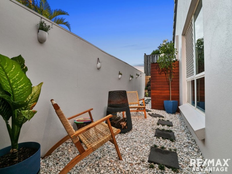 9 Cynthia Place, Wakerley QLD 4154