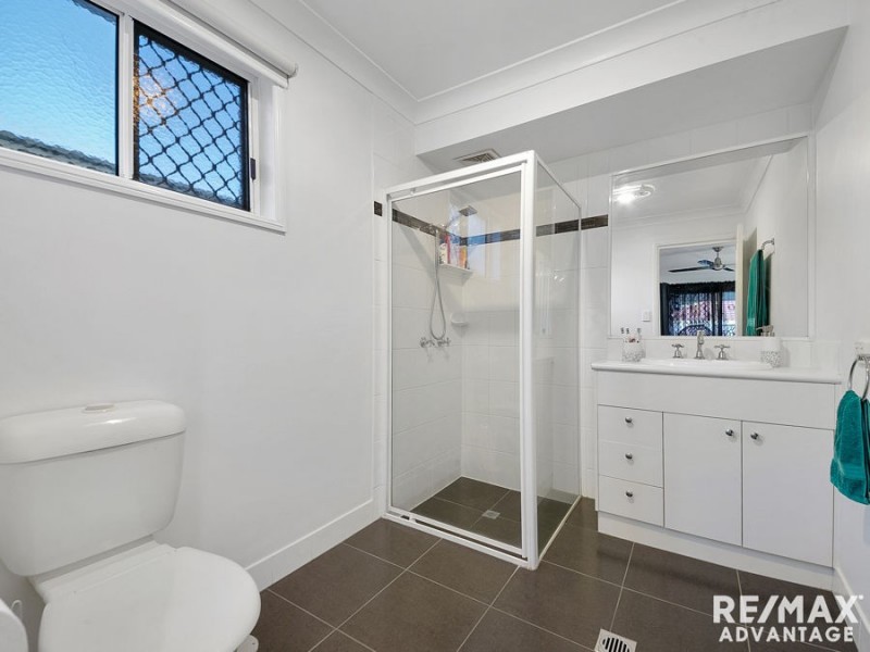 9 Cynthia Place, Wakerley QLD 4154