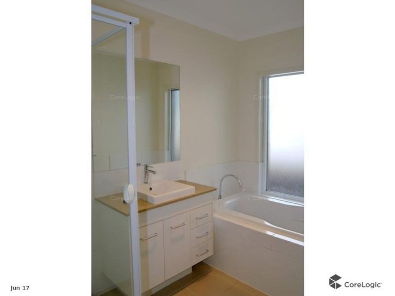 60 Haig Street, Wynnum West QLD 4178