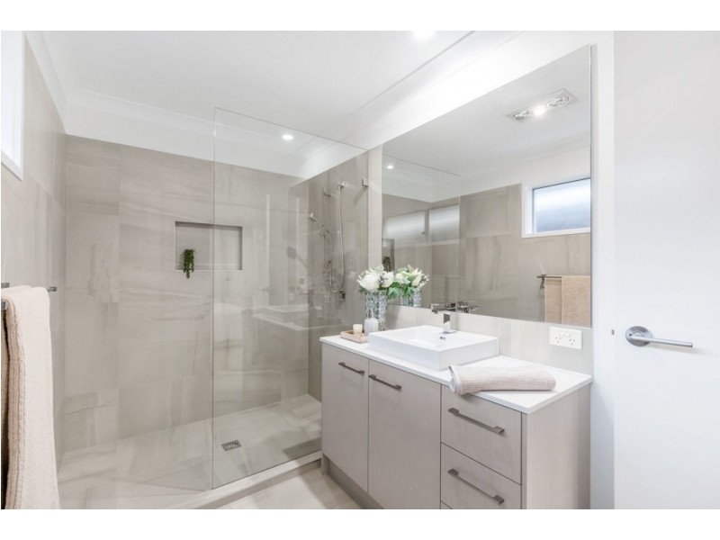 25 Chestnut Street, Wynnum QLD 4178