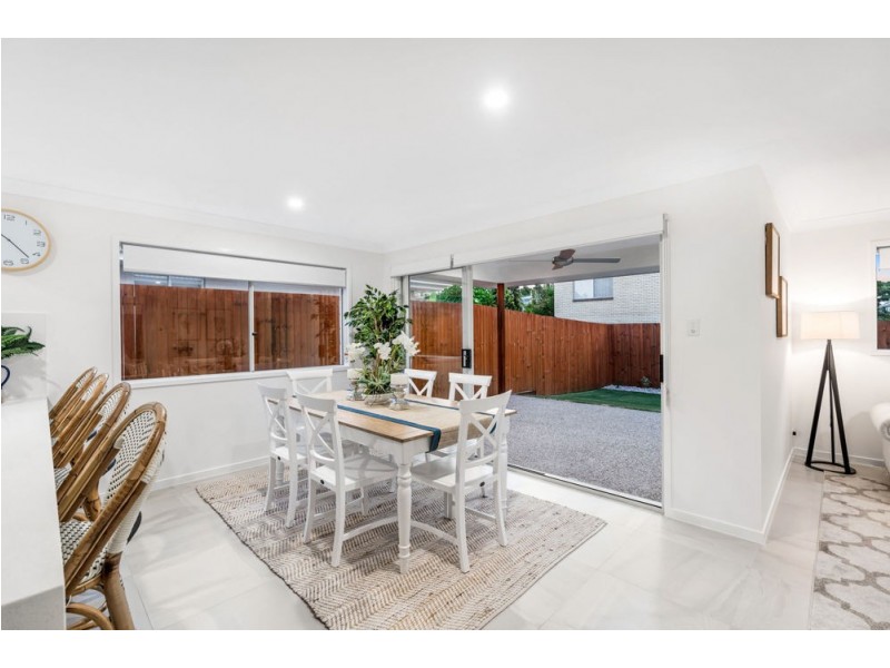 25 Chestnut Street, Wynnum QLD 4178