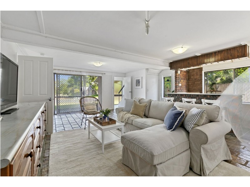 6 Graduate St, Manly West QLD 4179