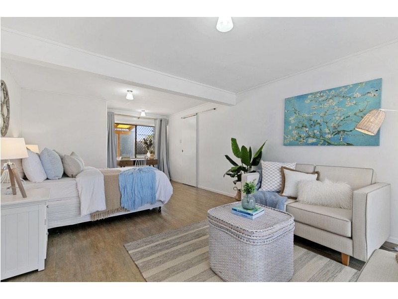6 Graduate St, Manly West QLD 4179