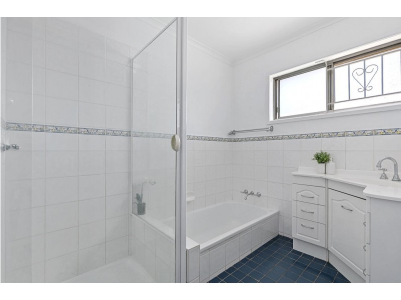 6 Graduate St, Manly West QLD 4179