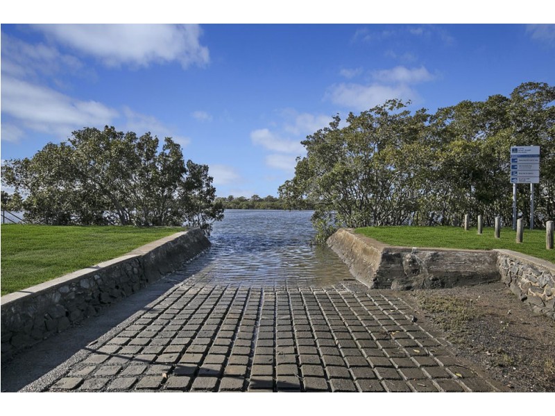 114 Kamarin Street, Manly West QLD 4179