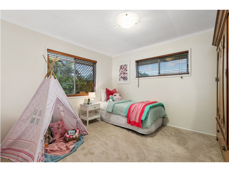 14 Edenderry St, Manly West QLD 4179