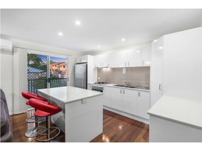 69 Donald Street, Camp Hill QLD 4152