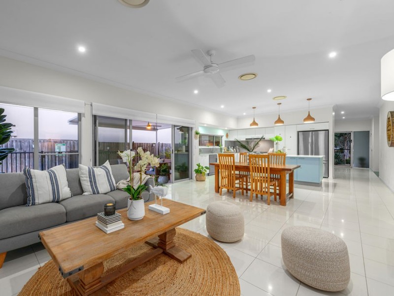 3 Clyde Court, Wakerley QLD 4154