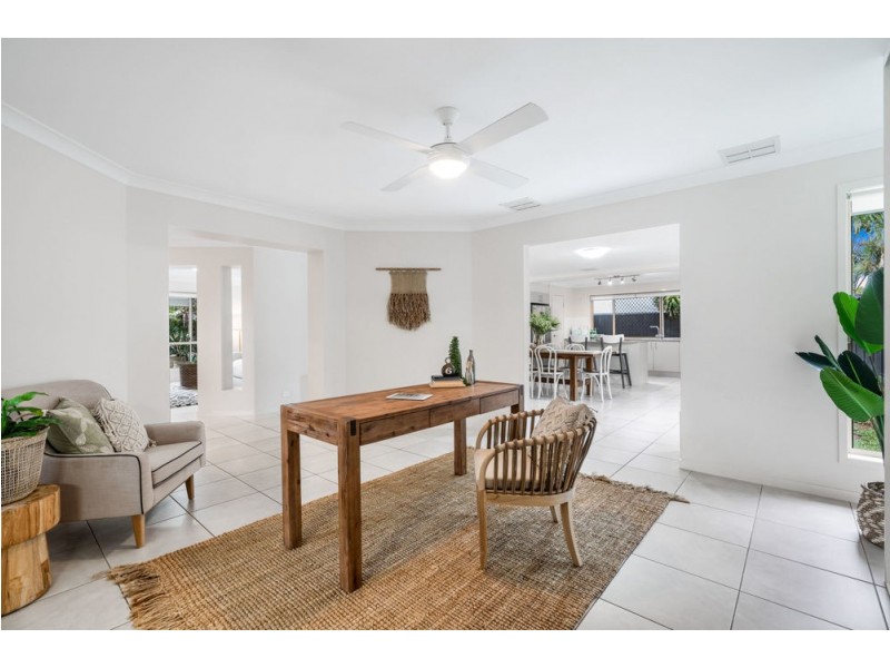 16 Diana Place, Manly West QLD 4179