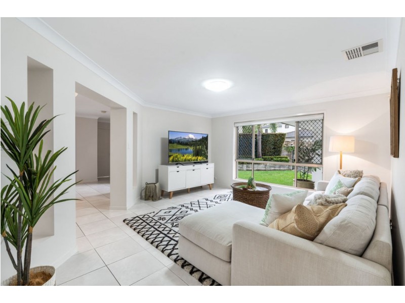 16 Diana Place, Manly West QLD 4179