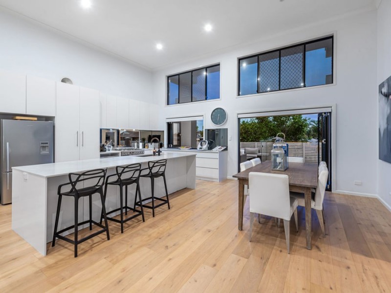 2 Letitia Close, Wakerley QLD 4154