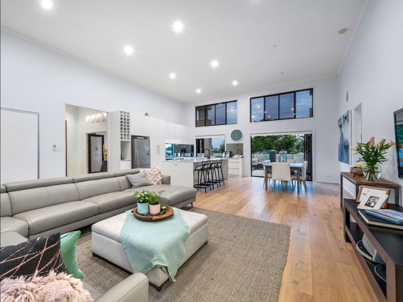 2 Letitia Close, Wakerley QLD 4154