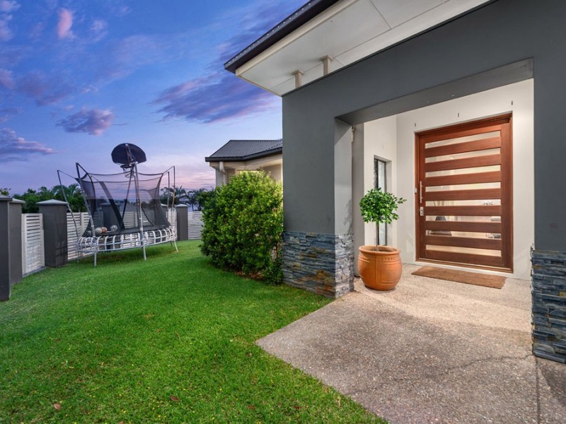 2 Letitia Close, Wakerley QLD 4154
