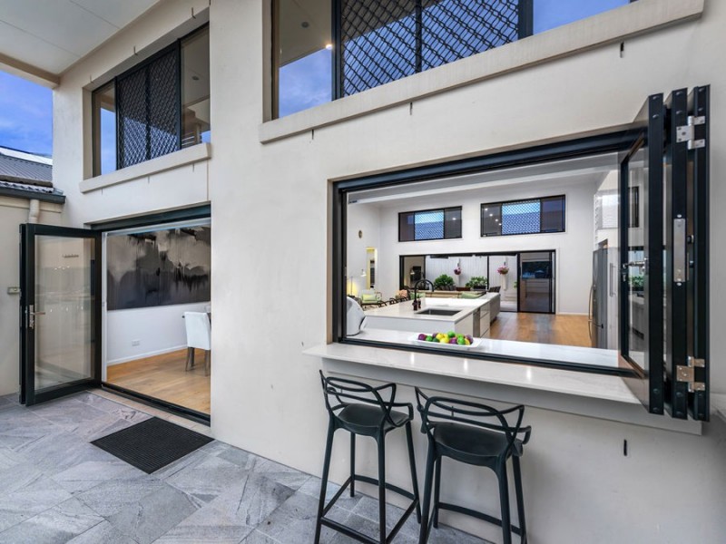 2 Letitia Close, Wakerley QLD 4154