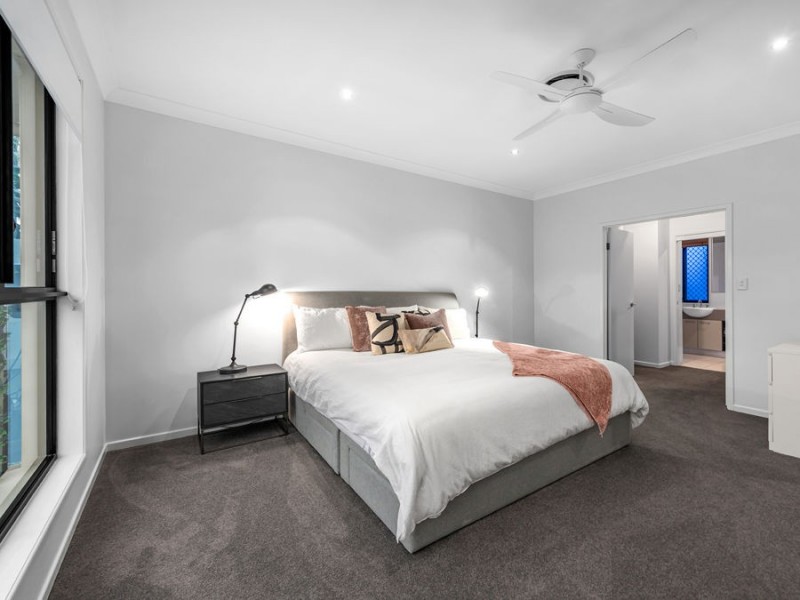 2 Letitia Close, Wakerley QLD 4154