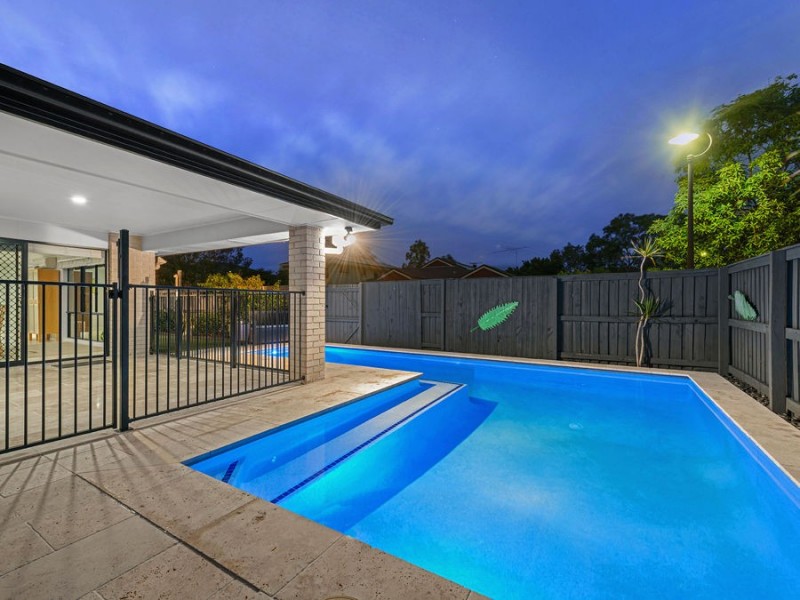 31 Paperbark Place, Wakerley QLD 4154