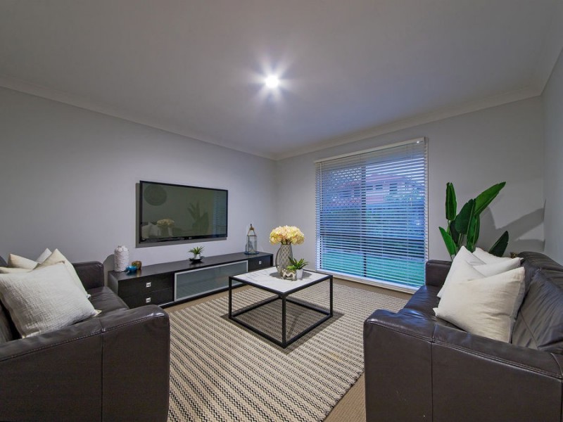 31 Paperbark Place, Wakerley QLD 4154