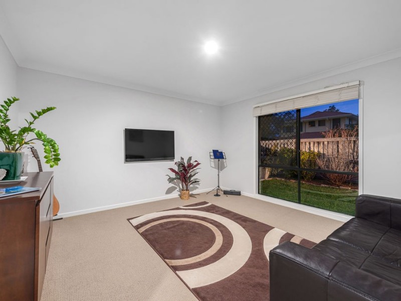 31 Paperbark Place, Wakerley QLD 4154