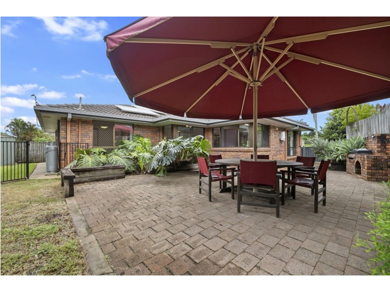 30 Emmett Street, Wynnum West QLD 4178