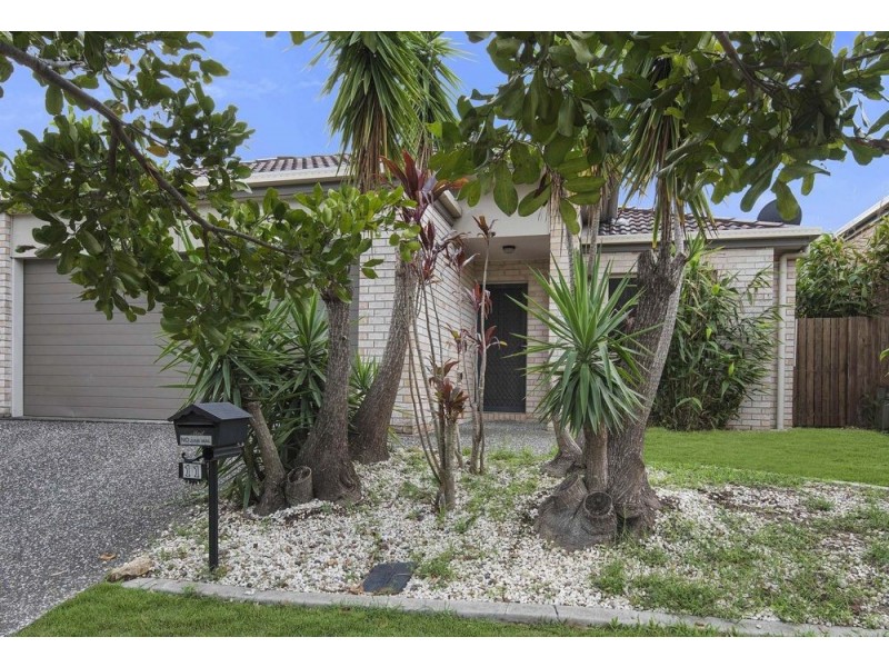 11 Lexey Crescent, Wakerley QLD 4154