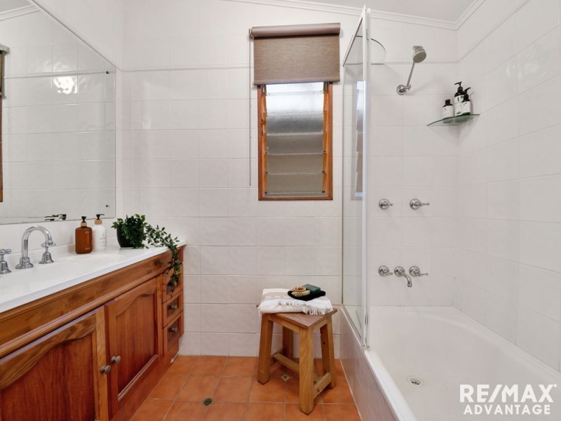 141 Oceana Terrace, Lota QLD 4179