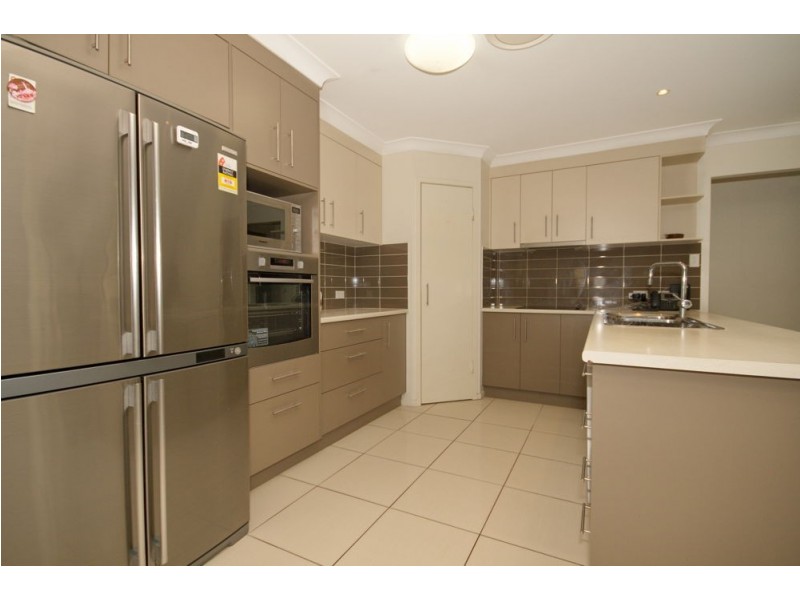 1 Yering Place, Wynnum West QLD 4178