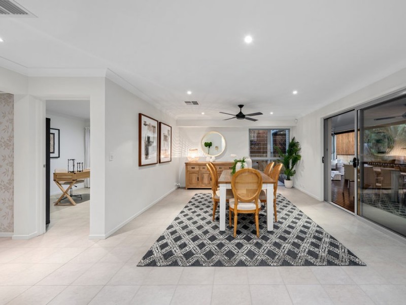 20 Lachlan Drive, Wakerley QLD 4154