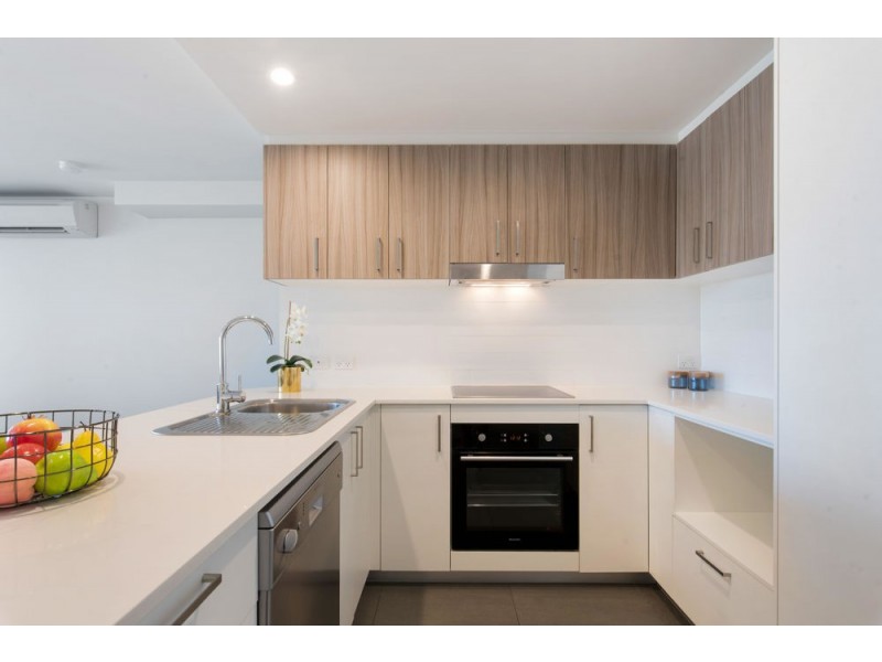 15 Besham Parade, Wynnum QLD 4178